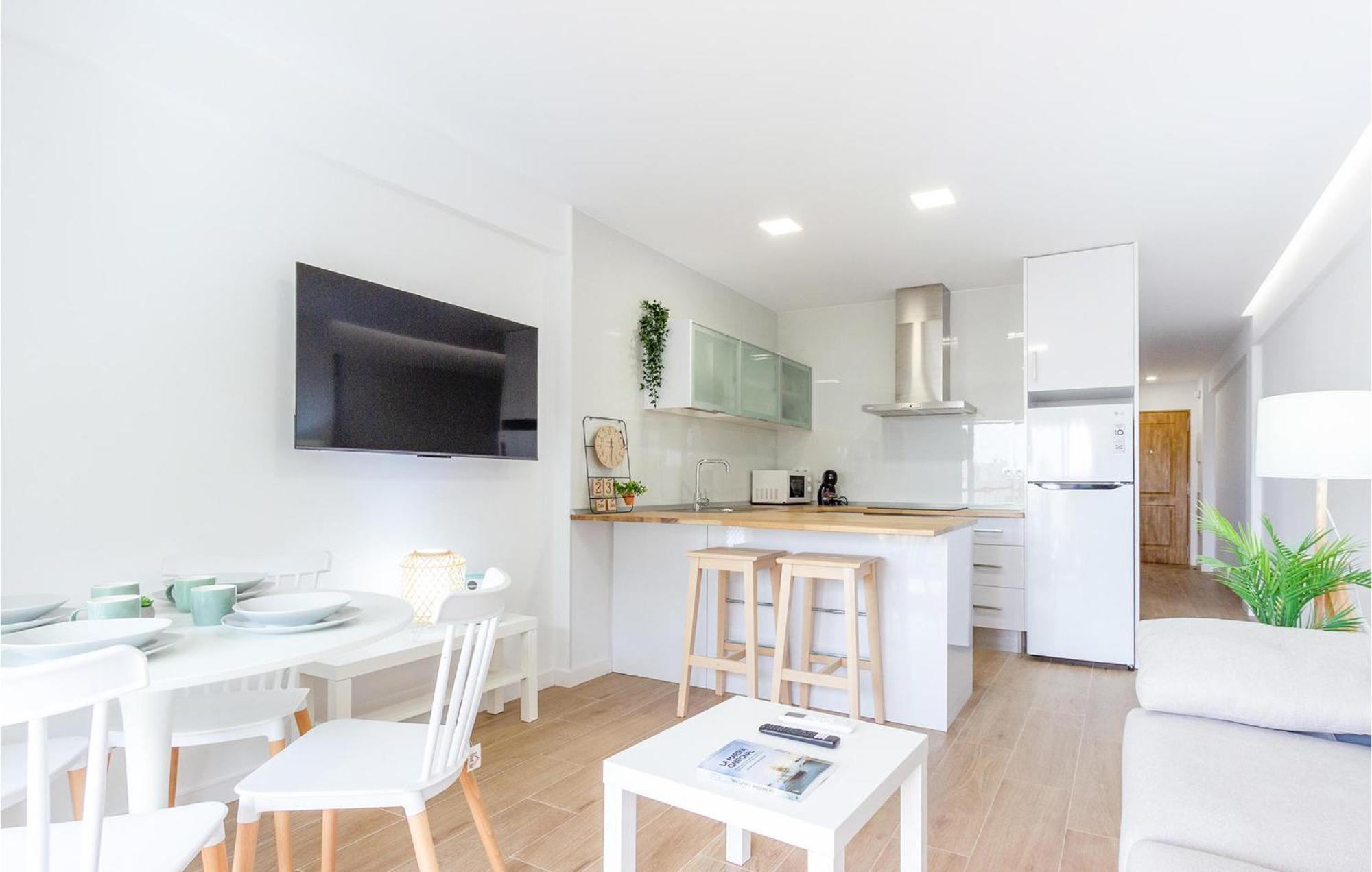 Lovely Apartment In Santa Pola With Kitchen Zewnętrze zdjęcie