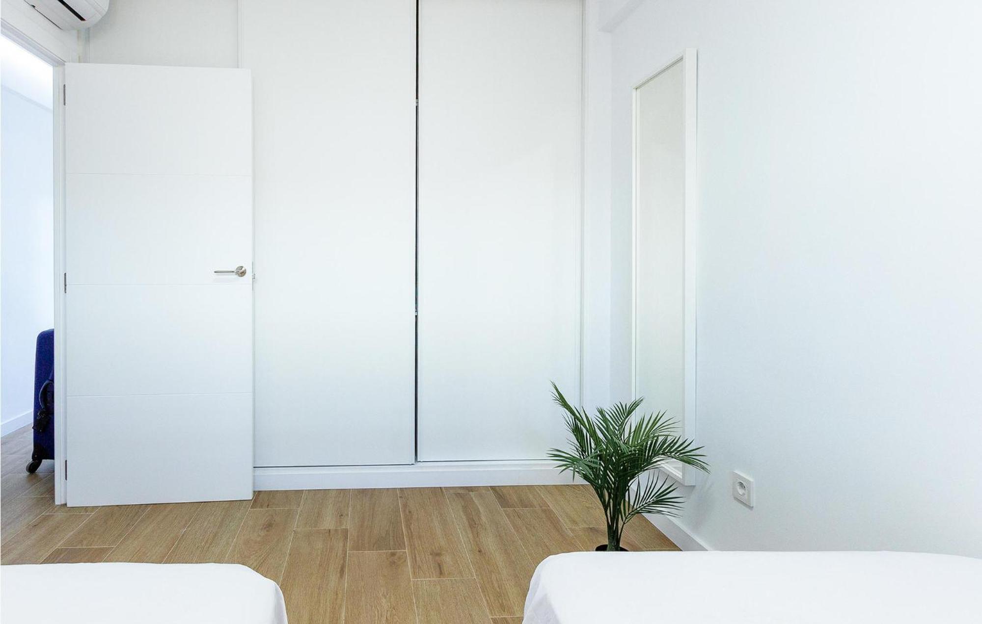 Lovely Apartment In Santa Pola With Kitchen Zewnętrze zdjęcie